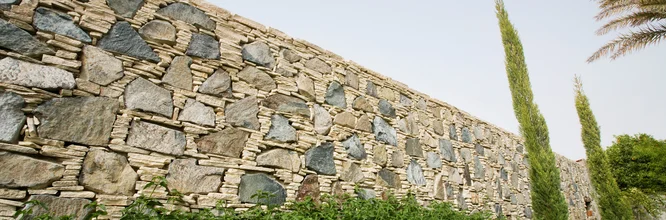 Come costruire un muro in pietra naturale